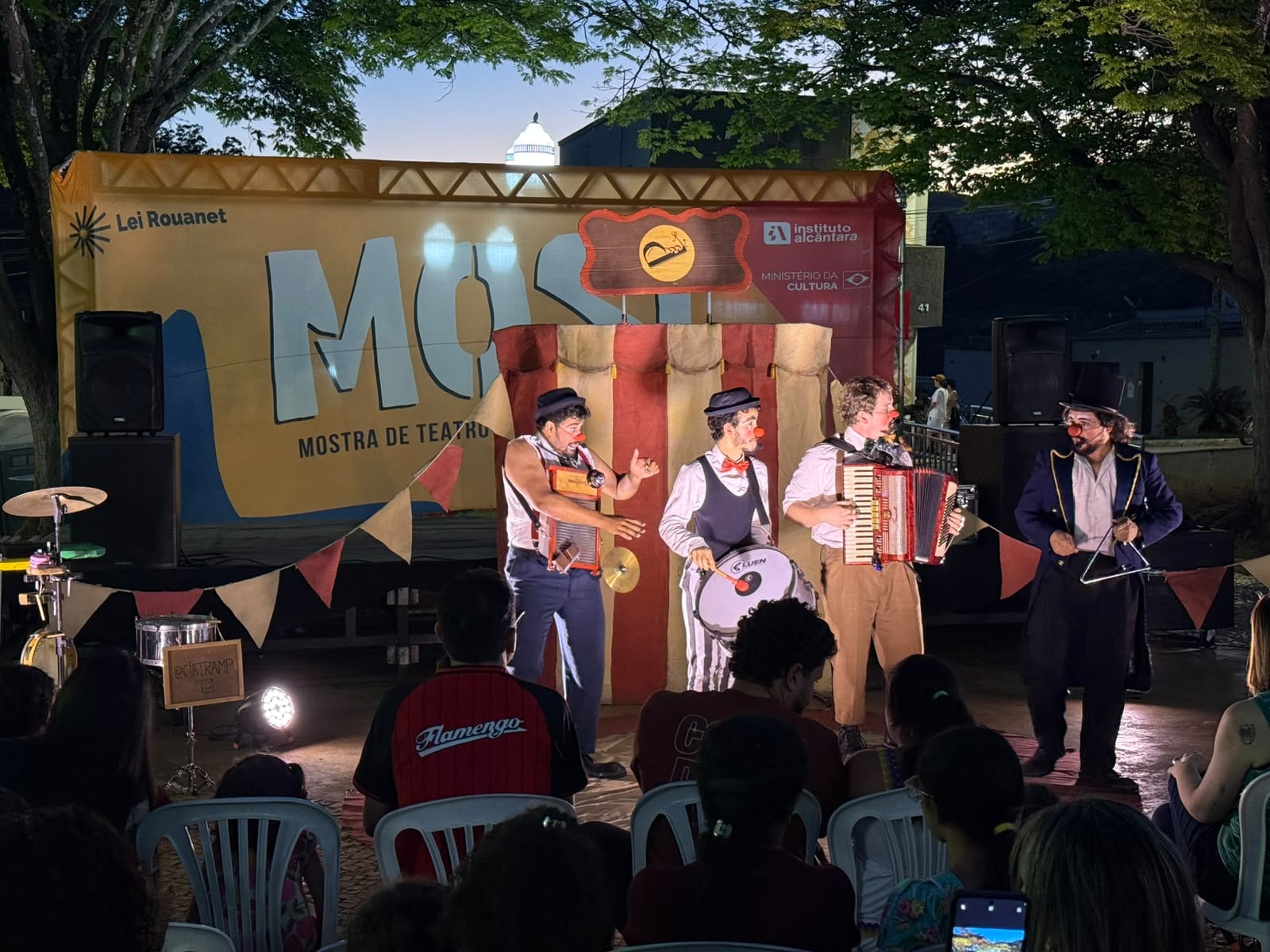 Após quatro dias de programação, Mostra de Teatro de Rua de Itabira encerra primeira edição
