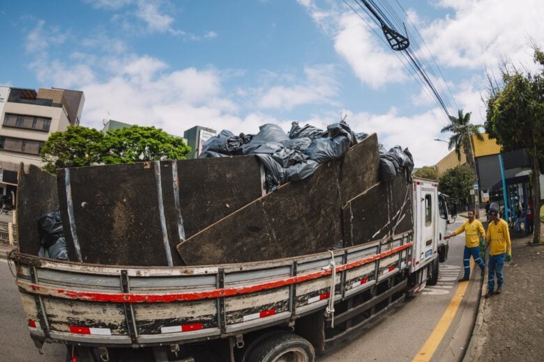 Prefeitura de Itabira esclarece que suspensão da licitação do lixo é medida de transparência e rigor técnico
