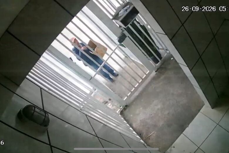 Ladrão furta cerca de 40 bolos, bombons e notebook em loja de Itabira 