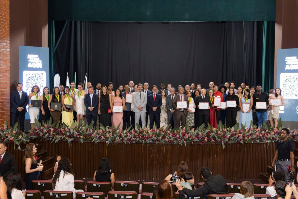 Câmara de Itabira realiza solenidade de homenagens; confira as fotos