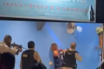 Homem é acusado pela PCMG após matar namorada, atirar contra PMs e se esconder em igreja