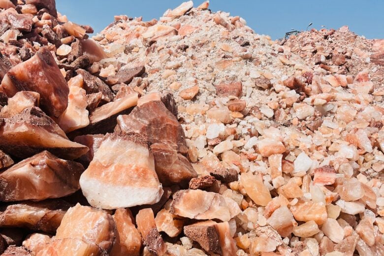 FIEMG cobra segurança jurídica em política de minerais críticos