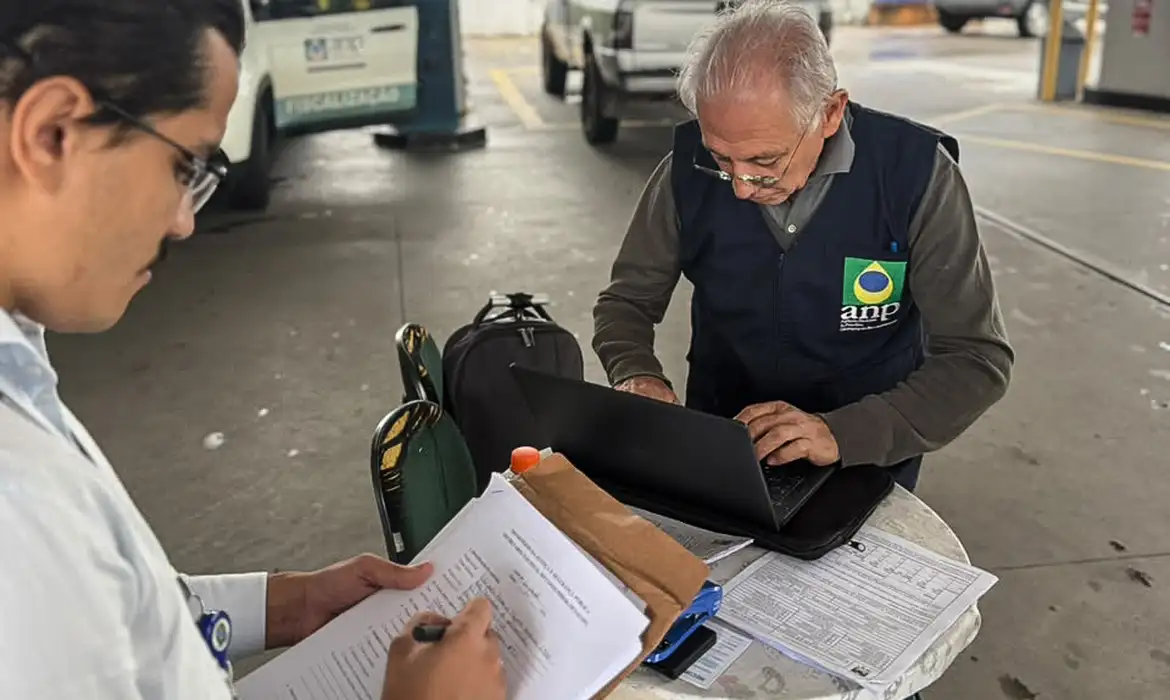 ANP aplica R$ 200 milhões em multas por abusos no setor de combustíveis