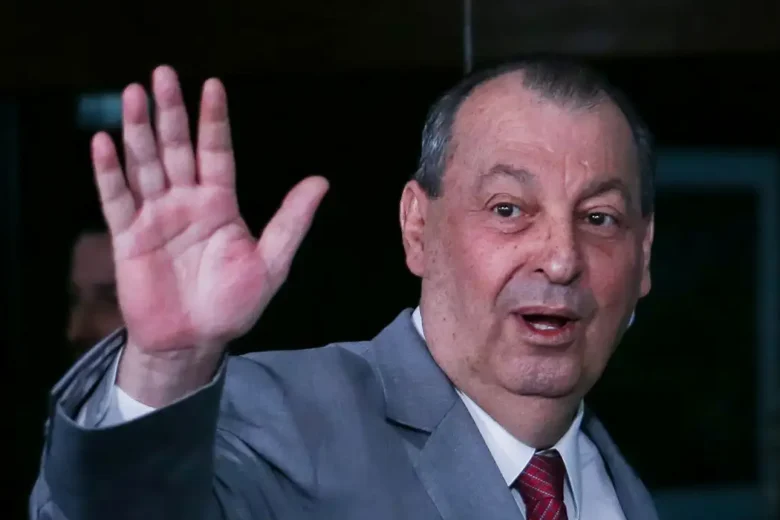 Omar Aziz é eleito governador do Amazonas com 85% das urnas apuradas