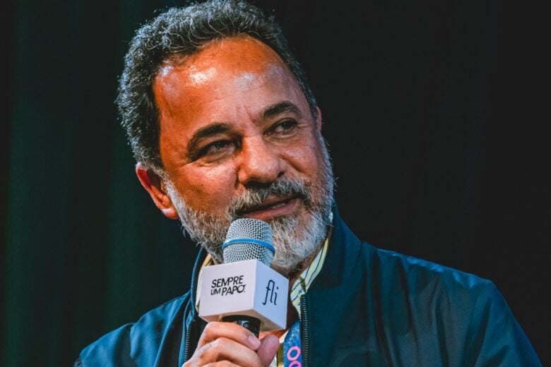 Durante abertura do Flitabira, Marco Antônio Lage anuncia criação de selo literário da Fundação Cultural Carlos Drummond de Andrade