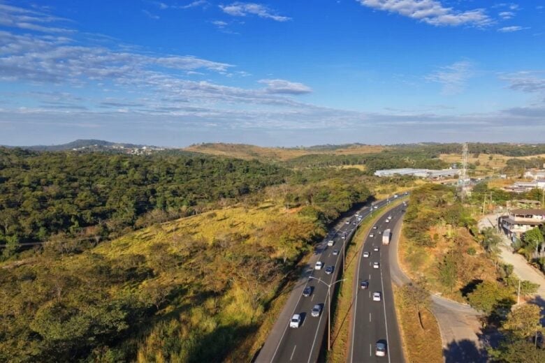 Feriado provoca  aumento no  movimento da BR-040 entre Belo Horizonte (MG) e Cristalina (GO)