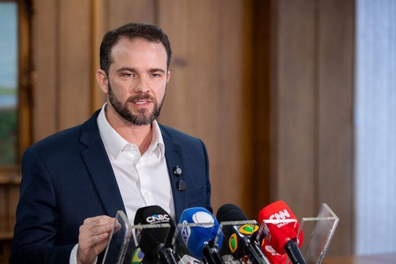 Durigan conversou com Lula e BC sobre intervenção   nos títulos públicos