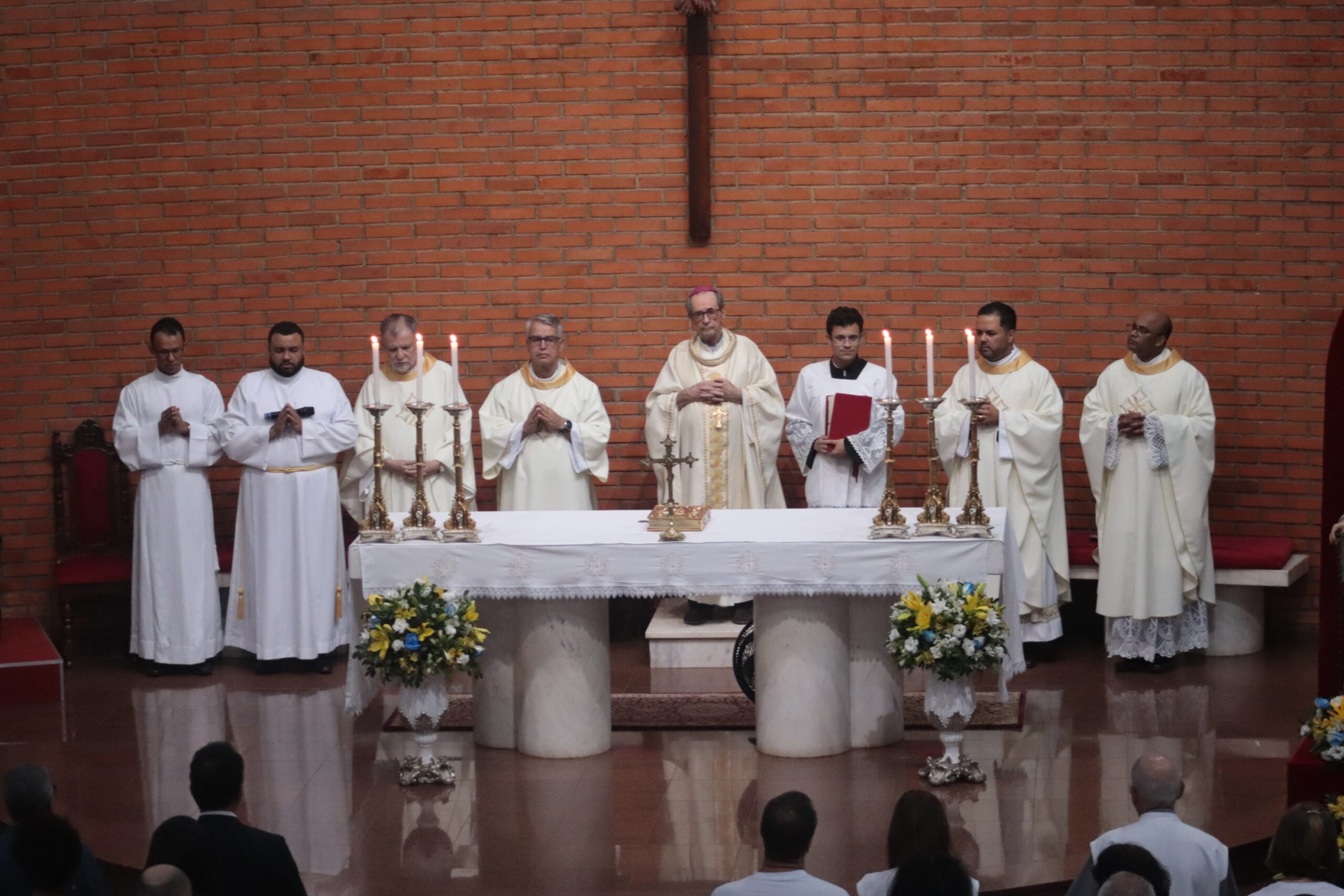 Missa em ação de graças reúne fiéis em comemoração ao aniversário de 178 anos de Itabira