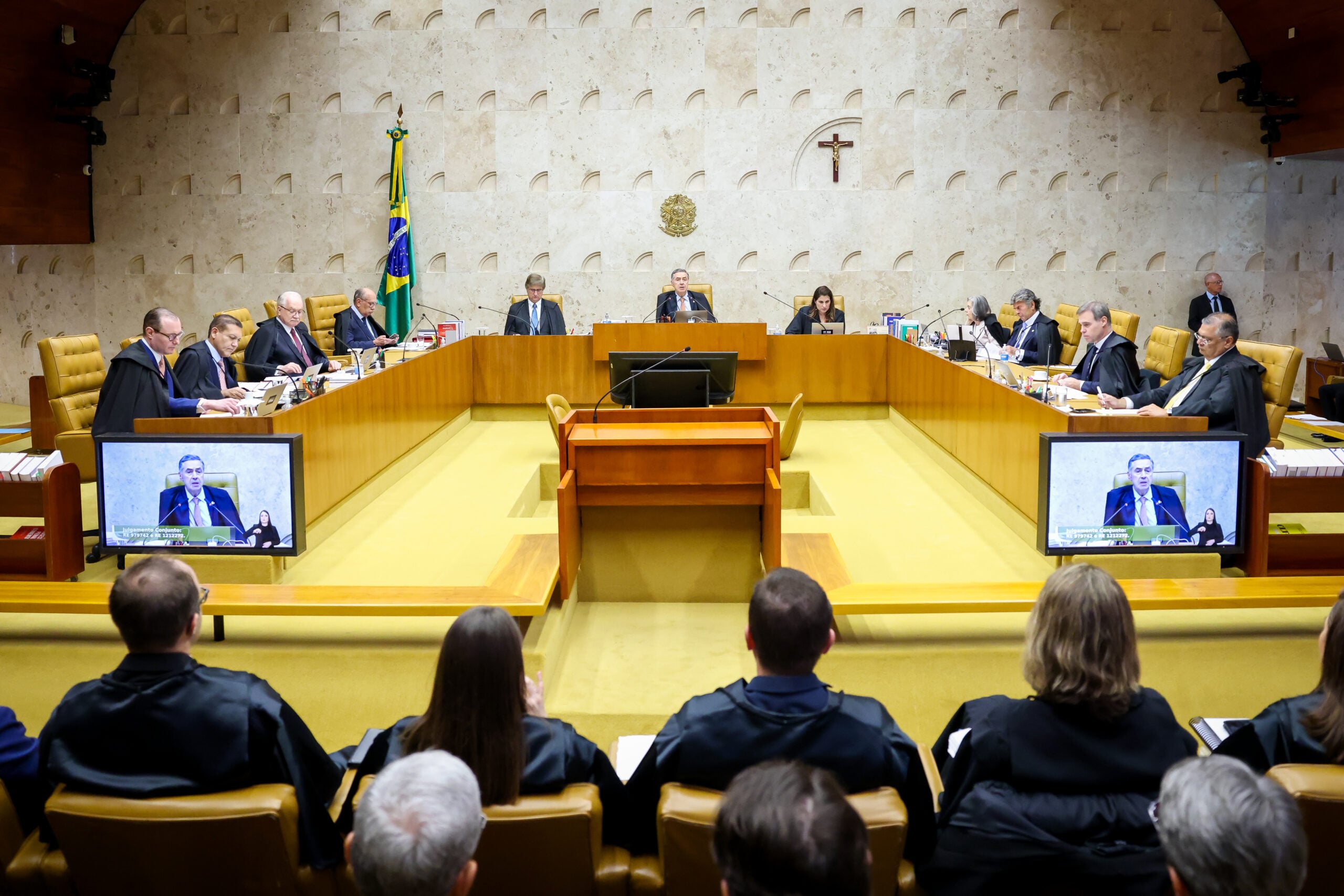 Fachin manda PF enviar todas as menções a ministros no caso Master ao STF
