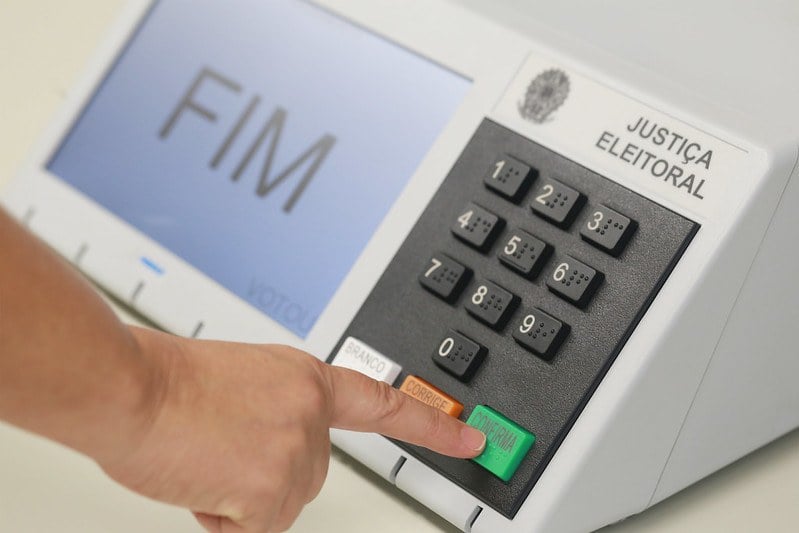 Datafolha: Cleitinho tem 40%, Patrus, 16%, e Kalil, 11% no primeiro turno