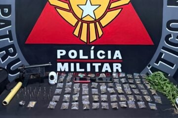 Polícia apreende submetralhadora artesanal, drogas e ecstasy em imóvel em Ouro Preto