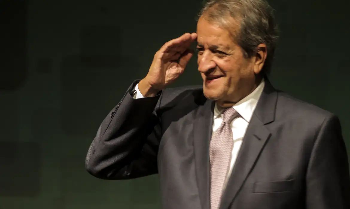 Fuga de Flávio prejudica estratégias do PL no Congresso