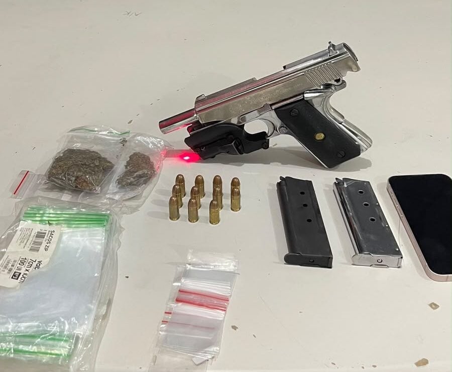 Itabira: Polícia Militar prende homem com pistola, munições e drogas no Madre Maria de Jesus