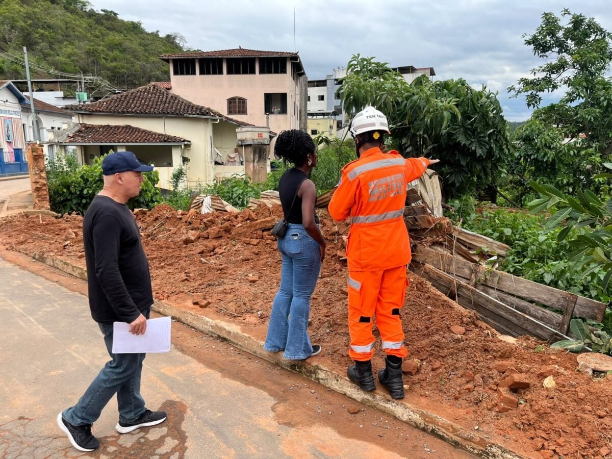 Parte de edificação tombada pelo patrimônio histórico desaba após fortes chuvas em Alvinópolis