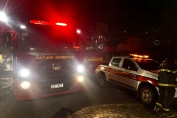 Incêndio destrói cômodos e provoca desabamento de telhado em residência de Nova Era