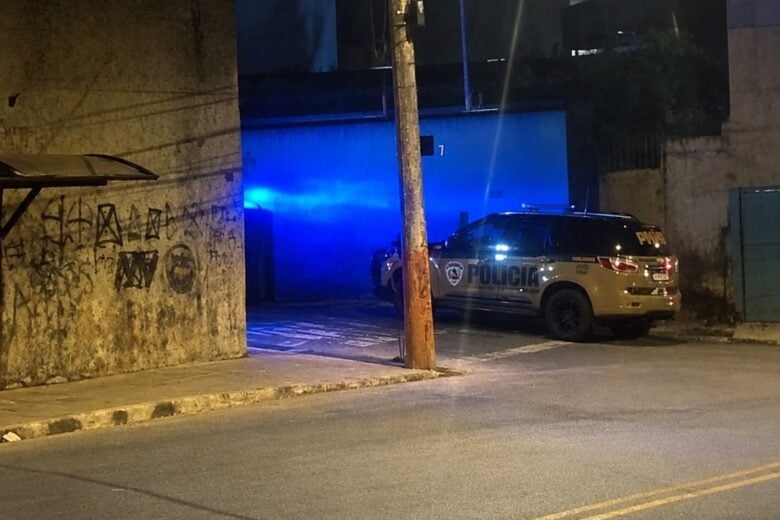 Itabira: dupla é presa por tráfico e disparos de arma de fogo contra quatro veículos no Eldorado