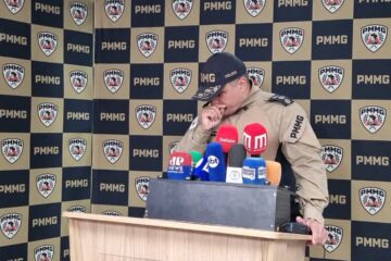“Nosso coração sangra”: coronel se emociona ao falar sobre militares mortos em queda de avião da PM