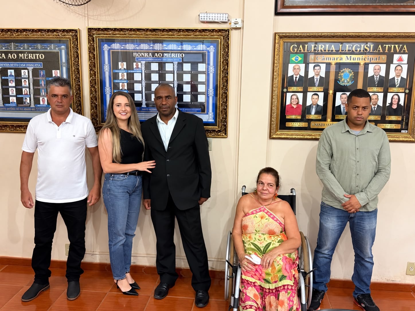 Quatro vereadores tentam cancelar reunião, mas José Cláudio Ferreira toma posse como prefeito de Santo Antônio do Rio Abaixo