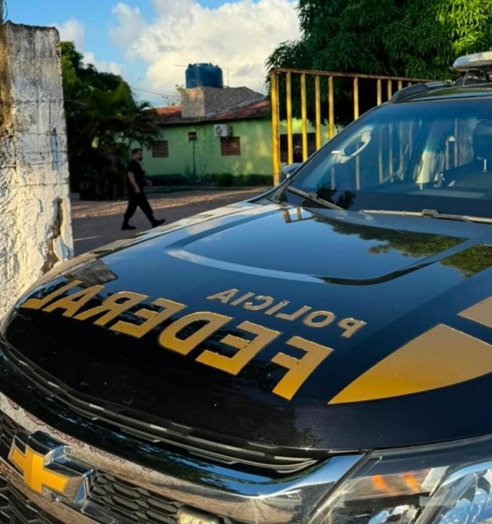 Operação da Polícia Federal mira tráfico internacional de drogas e lavagem de dinheiro em Minas Gerais e outros quatro estados