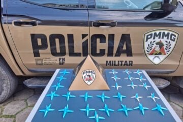 Polícia Militar apreende 135 pinos de cocaína e prende jovem em Santa Maria de Itabira