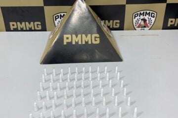 Polícia Militar apreende adolescente com 60 pinos de cocaína no bairro Gabiroba em Itabira