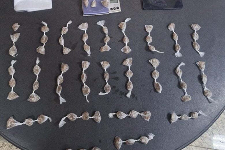 Polícia Militar prende homem por tráfico de drogas no bairro Santa Cruz em Barão de Cocais