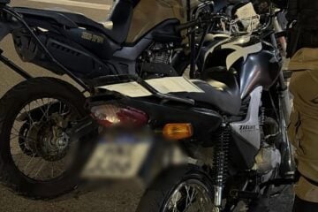Jovem inabilitado é preso com motocicleta com suspeita de adulteração no motor em Itabira