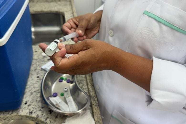 Itabira amplia vacinação contra meningite para pessoas a partir de 15 anos