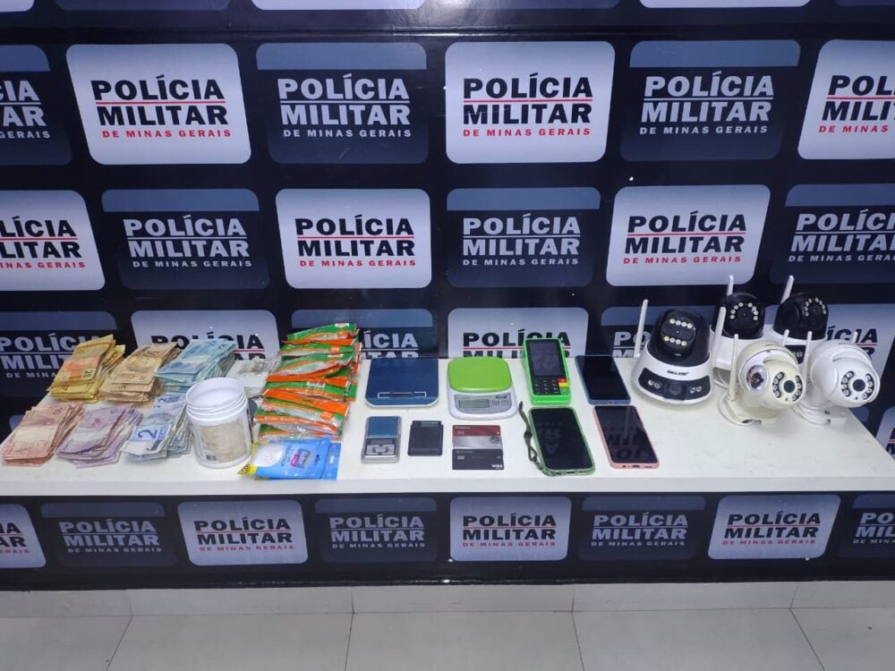 Operação "Manto de Acã" prende sete pessoas e apreende cerca de R$ 100 mil e armas de fogo em Manhuaçu