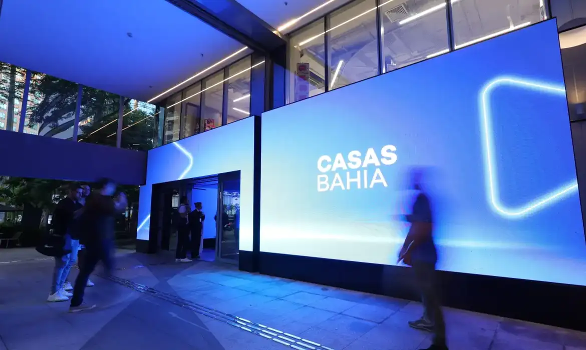 Casas Bahia pagará R$ 7,5 mil a 4,4 mil a trabalhadores demitidos em agosto