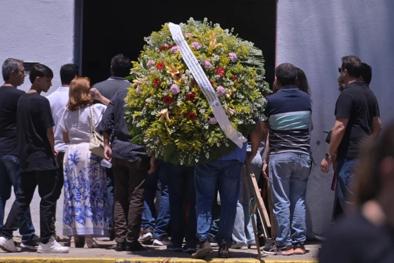 Missa de 7º dia homenageia militares mortos em queda de avião da PM em Ipatinga
