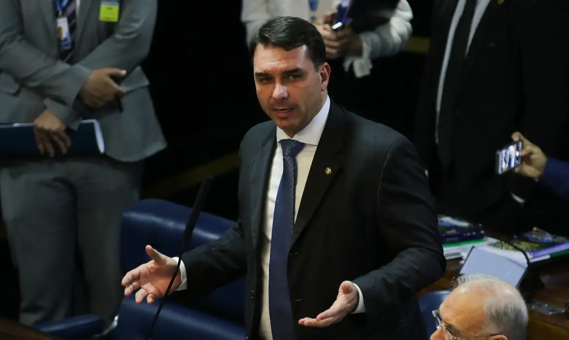 Mercados de previsão apontam para probabilidade de 60% de Flávio Bolsonaro ser eleito