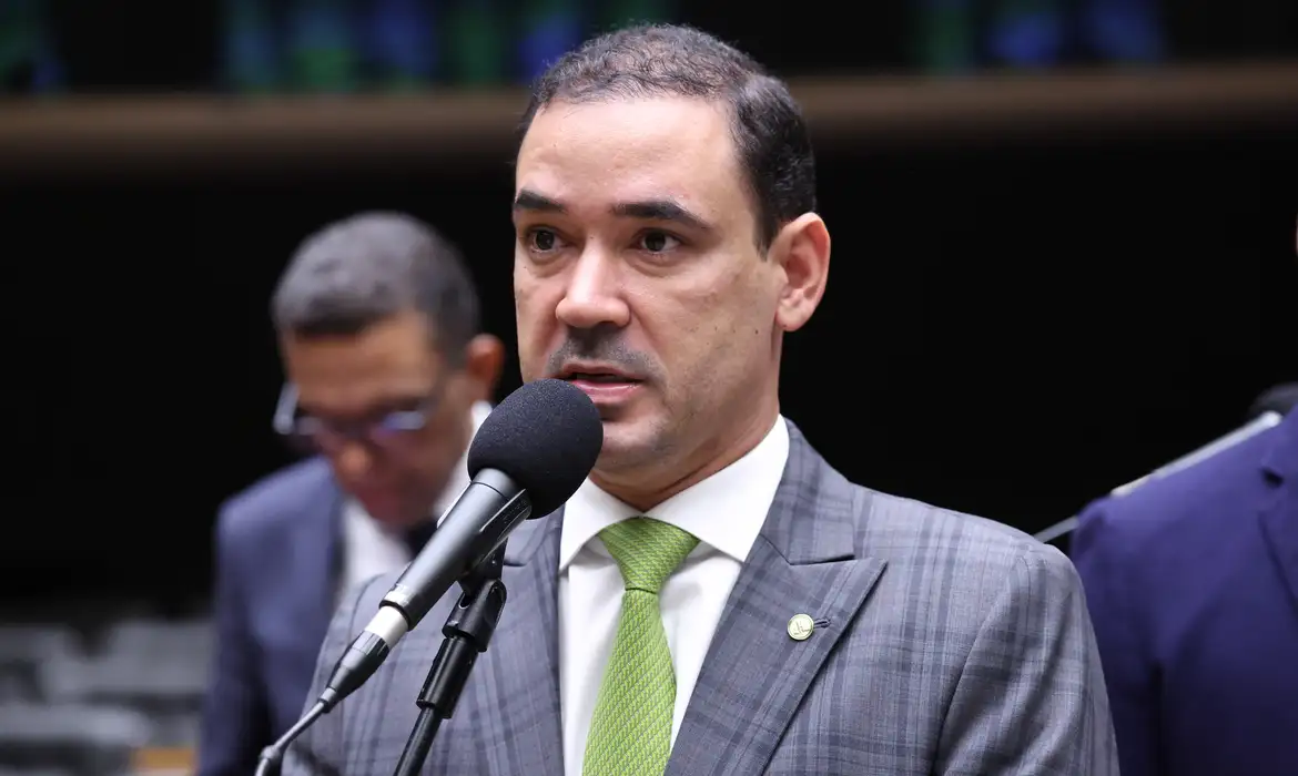 Vicentinho Júnior é eleito governador do Tocantins