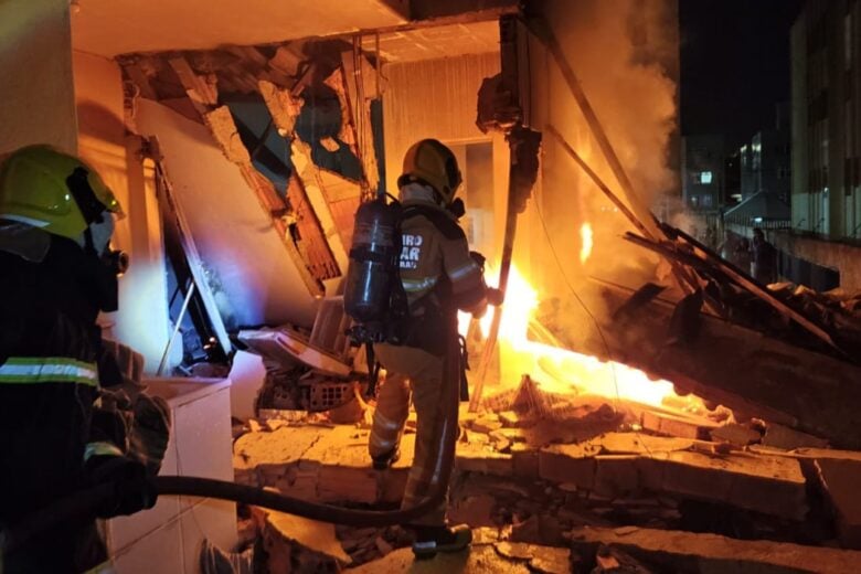 Explosão destrói parte de casa e deixa homem morto em Belo Horizonte