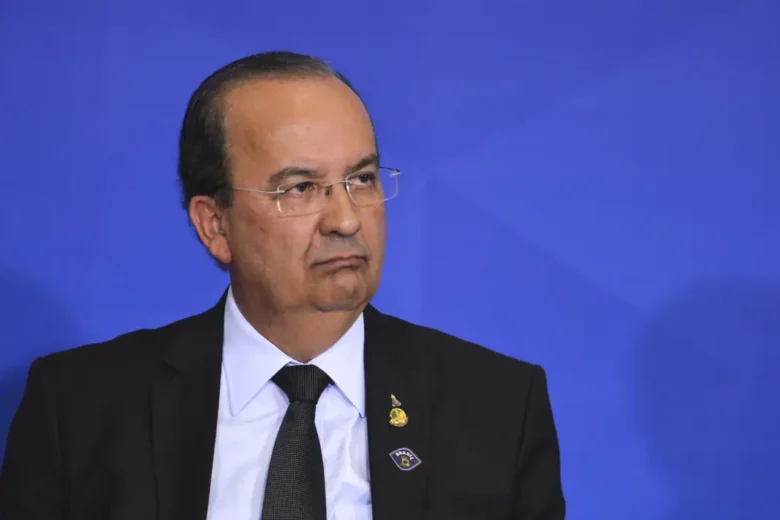 Jorginho Mello garante reeleição ao governo de Santa Catarina no primeiro turno
